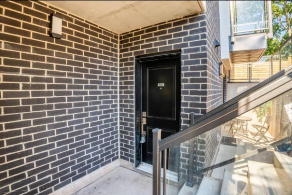 Townhouse Apartment 5 Mins From Niagara Falls Exterior photo